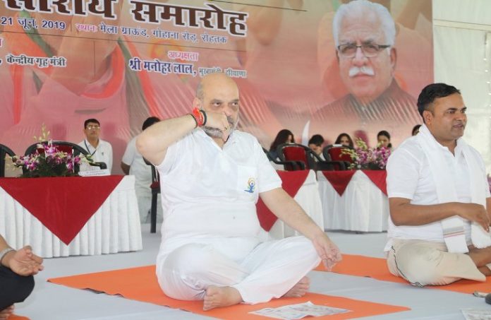 Amit Shah on International Yoga Day