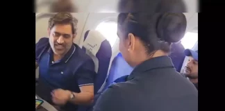 Check out how Dhoni reacted after air hostess served him chocolates with a note