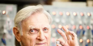 Lithium-ion battery creator John B Goodenough passes away at 100