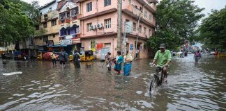 Schools shut in various districts due to heavy rainfall warning in Tamil Nadu