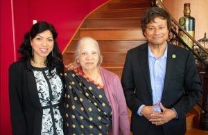 Shashi Thanedar and his wife, Shashi, with Charu Vaidya, a longtime FOG volunteer