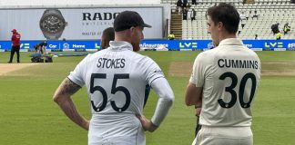 England win toss, opt to field against Australia in fourth Test of Ashes