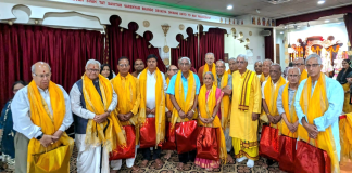 Gurus honored with scraf and Anga vastra