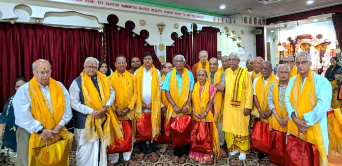 Gurus honored with scraf and Anga vastra