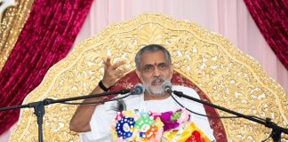 Bhagavat Katha at Radha Krishna Mandir (1)