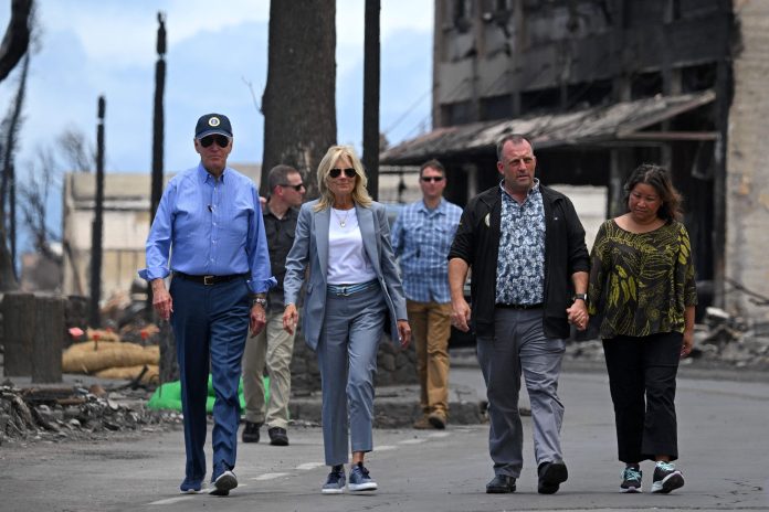 Biden, First Lady inspect wildfire destruction in Hawaii
