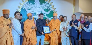 Mahamahopadhyay Swami Bhadreshdas Ji Honored