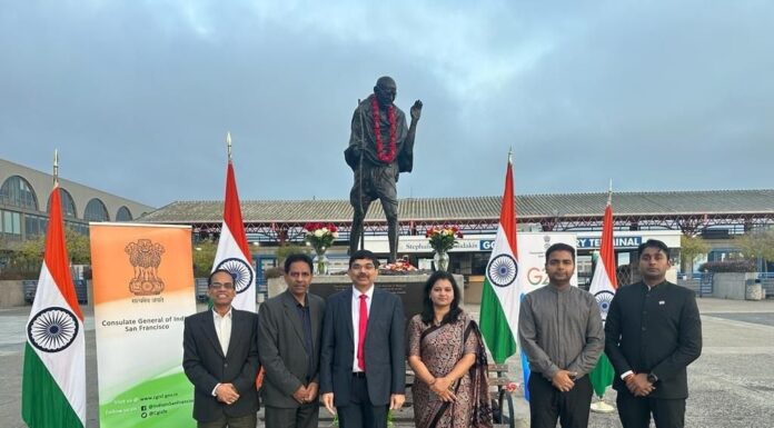 Tribute to Mahatma Gandhi ji Tribute to Mahatma Gandhi ji