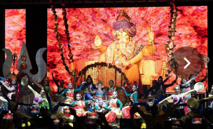 Thousands celebrate Ganesh Utsav at the Newpark Mall