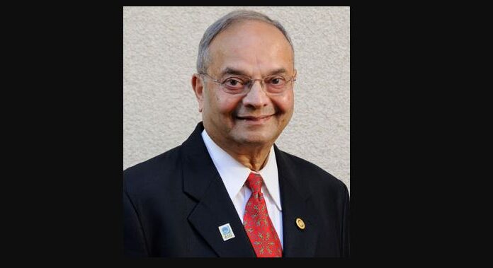 Distinguished Alumnus Award for Dr. Manu K. Vora Dr. Manu K. Vora