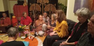Kichari Kirtan singing group