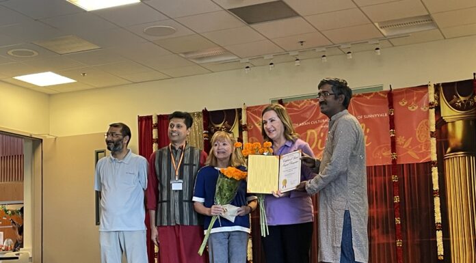 SACAS ushers in Diwali season with pomp and elegance Santa Clara Mayor Lisa Gillmor (second from right) and Councilmember Kathy Watanabe (third from right) being honored by Prakash Giri (far right). Also on stage Ashish Garg (far left) and Ravi Narayan
