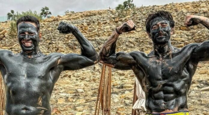 “Tere peeche tera yaar khada” Tiger pens note for Akshay as they wrap up ‘Bade Miyan Chote Miyan’ Bade Miyan Chote Miyan