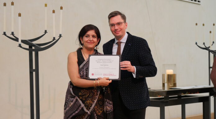 Certificate of Appreciation awarded to Payal Sawhney for Indian community leadership Saahas For Cause