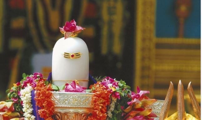 Know the Significance of Mahashivratri Shiva Lingam