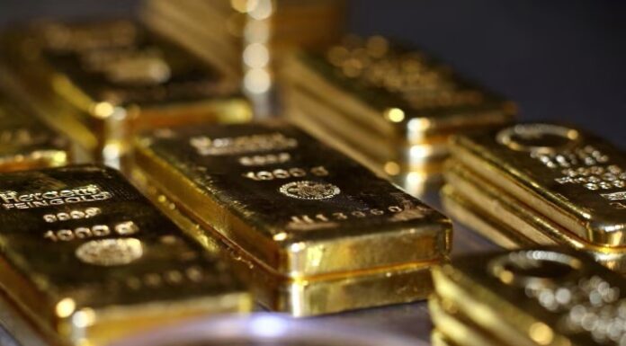 Gold prices soar to record high Gold prices