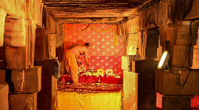 Kashi Vishwanath temple