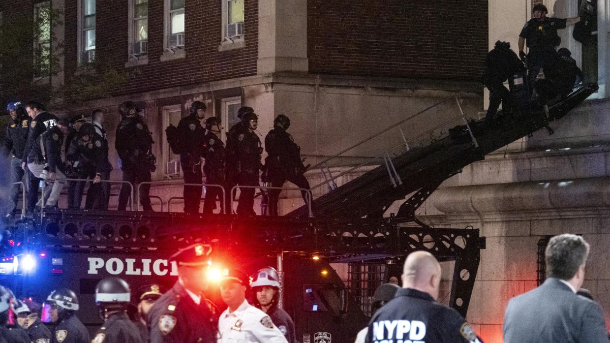 US: New York Police Enters Columbia University, Arrests Protesters ...