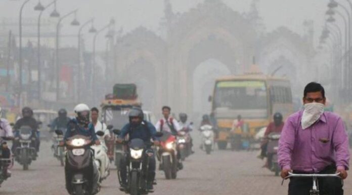 Delhi: Air Quality remain in ‘severe category’, dense smog envelops air Delhi Air Quality