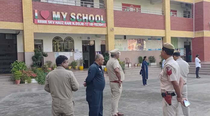 Over 50 schools receive bomb threats across Delhi – ‘terrorisers group’ demands USD 25K bomb threats