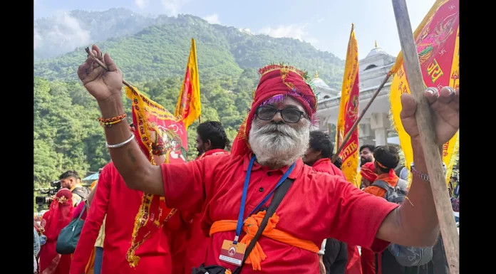 Mata Vaishno Devi Yatra resumes after temporary suspension Mata Vaishno Devi Yatra