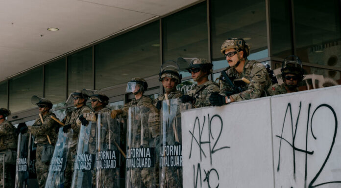 National Guard troops