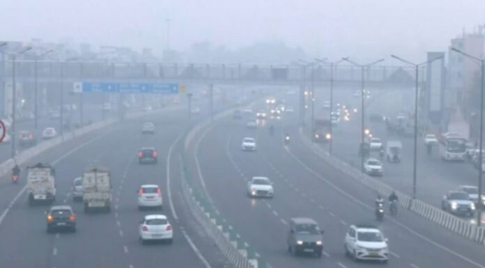 Morning haze engulfs Delhi, average AQI stands at 396 AQI
