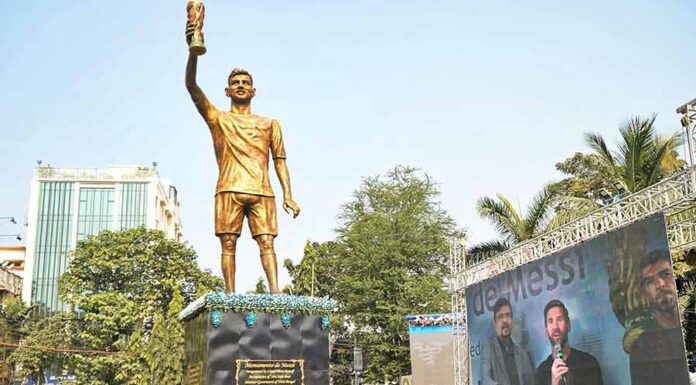 Lionel Messi virtually unveils his 70-foot statue at Lake Town in Kolkata Lionel Messi