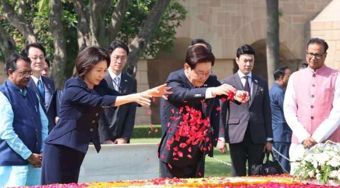 South Korean President Lee Jae-myung, First Lady pay tribute to Mahatma Gandhi at Rajghat Lee Jae-myung