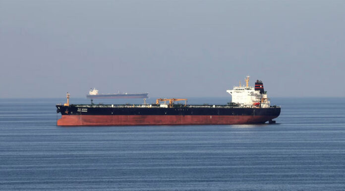 Sanctioned Iranian supertanker reportedly transits Strait of Hormuz despite US blockade Strait of Hormuz