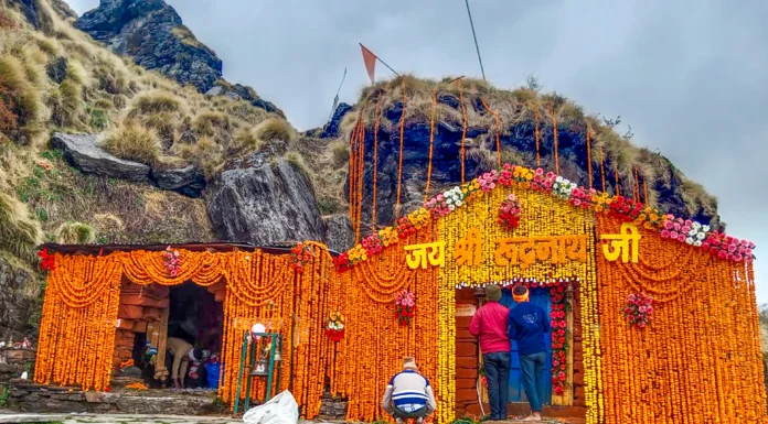 Char Dham Yatra sets new milestone as devotees flock to Uttarakhand shrines Char Dham Yatra