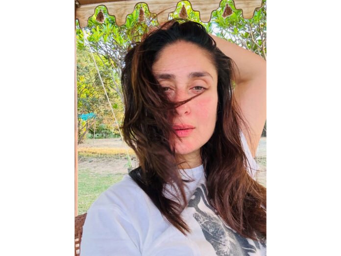Kareena Kapoor soaks in 'Haryana ki dhoop' Kareena Kapoor